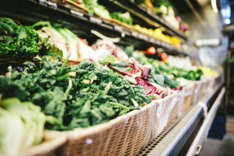 moins gaspiller courses rayons supermarché courses légumes épicerie