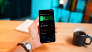 la fonction qui vide votre batterie sans que vous le sachiez enfin devoilee